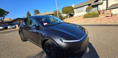 Tesla Model Y 2026