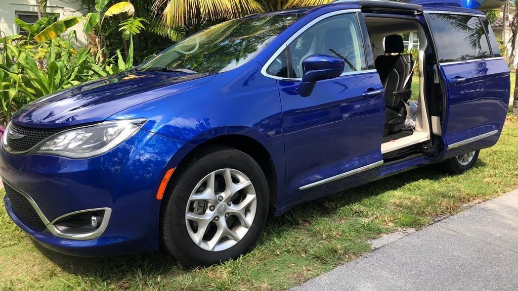 Chrysler Pacifica 2020 in 