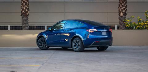 Tesla Model Y 2024