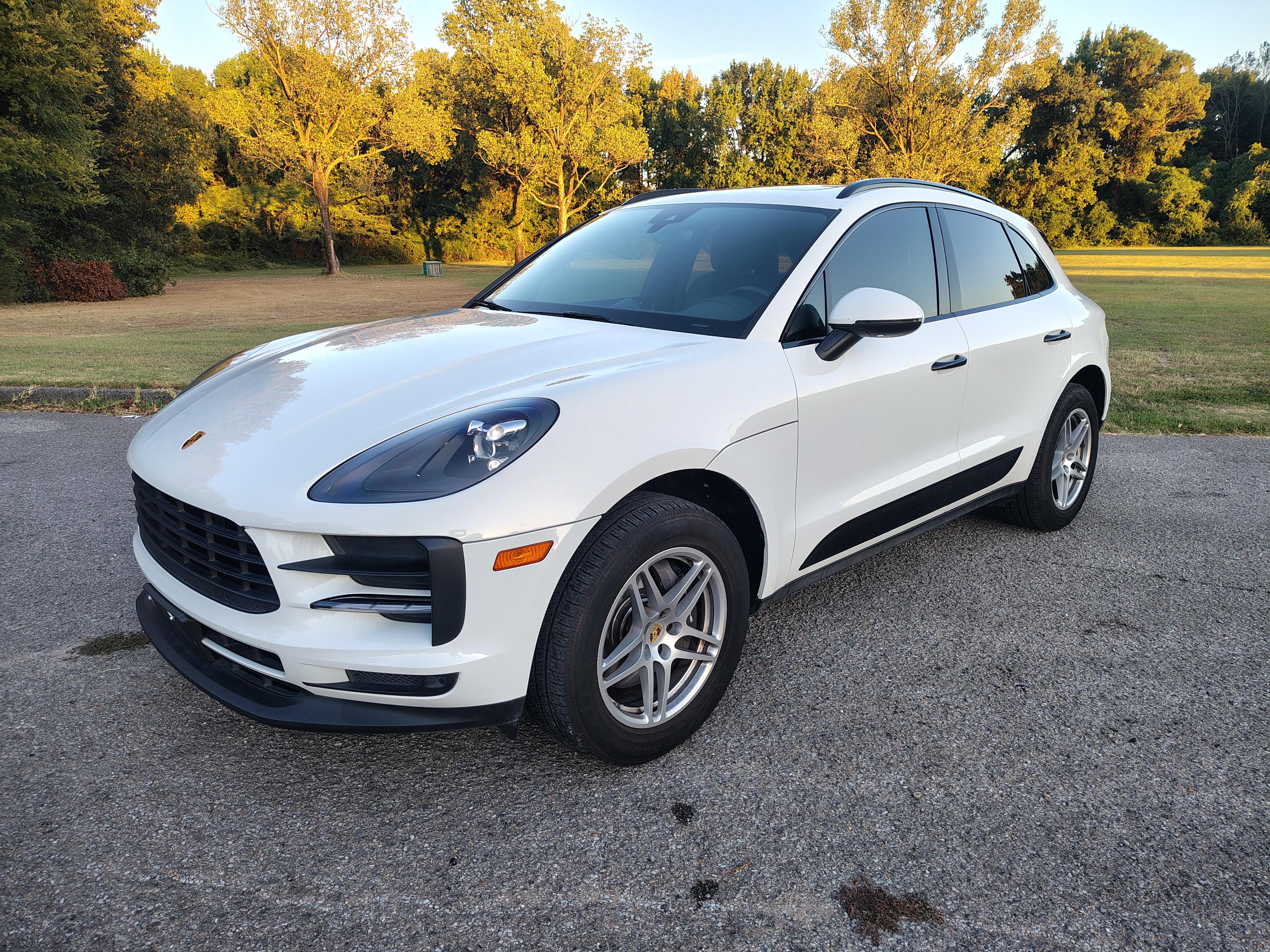 Porsche Macan 2021 in Memphis, TN