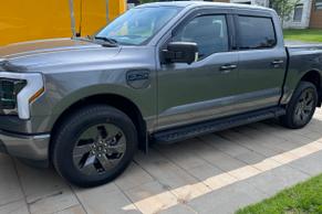 Ford F-150 Lightning 2024 in Pointe-Claire