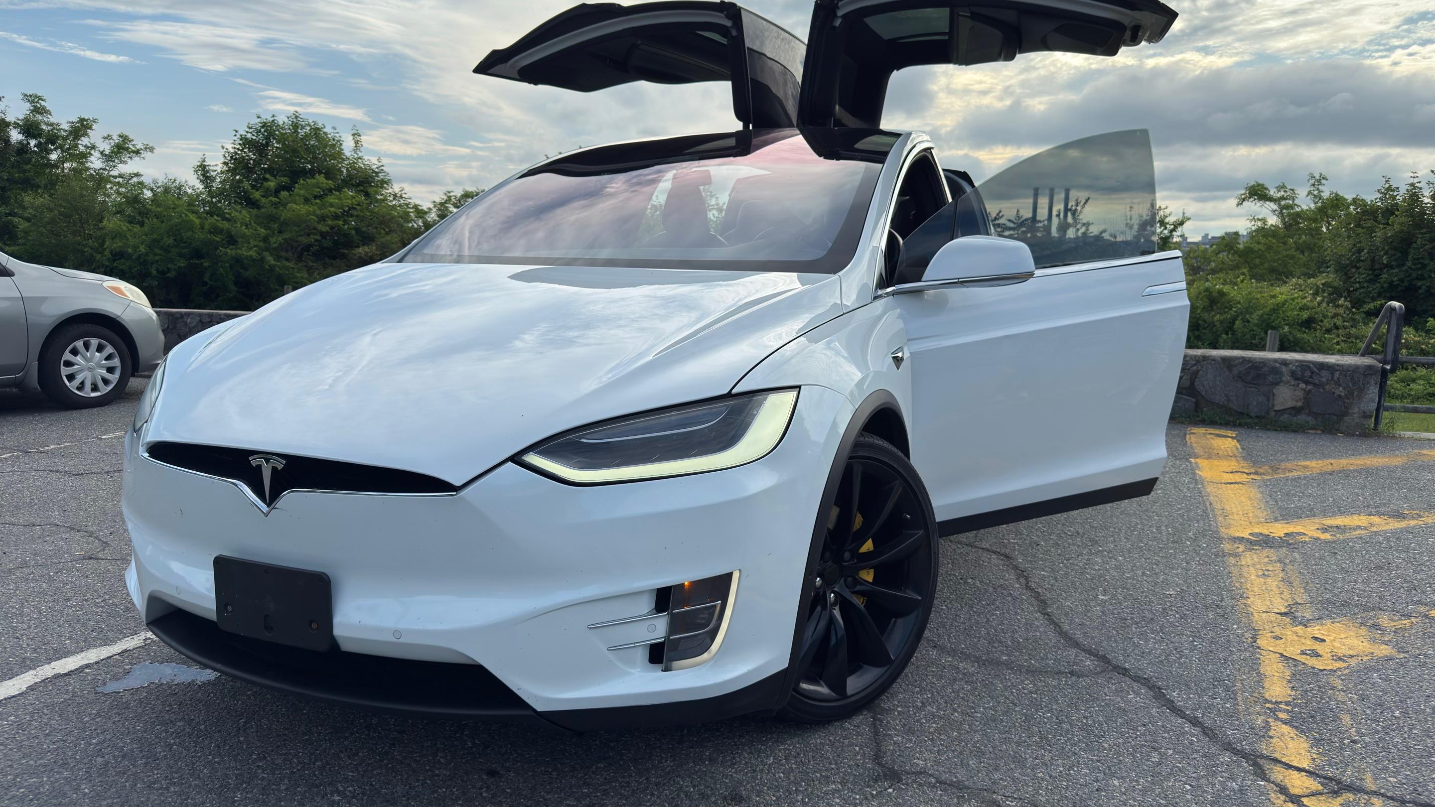 Tesla Model X 2017 in Cranston, RI