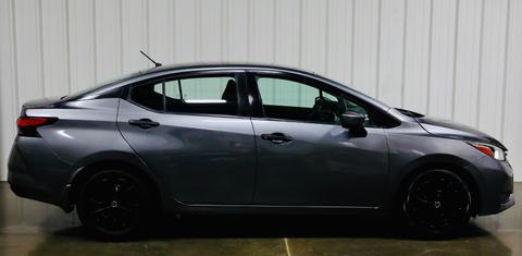 Nissan Versa 2023