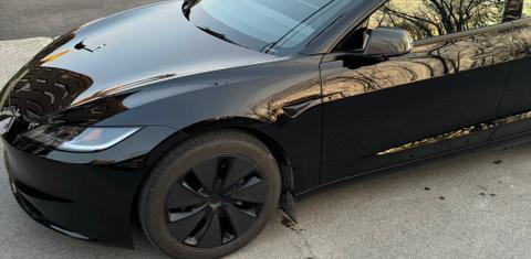 Tesla Model 3 2024