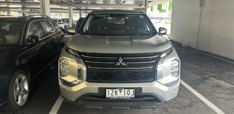 Mitsubishi OUTLANDER 2023