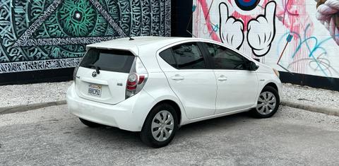 Toyota Prius c 2013