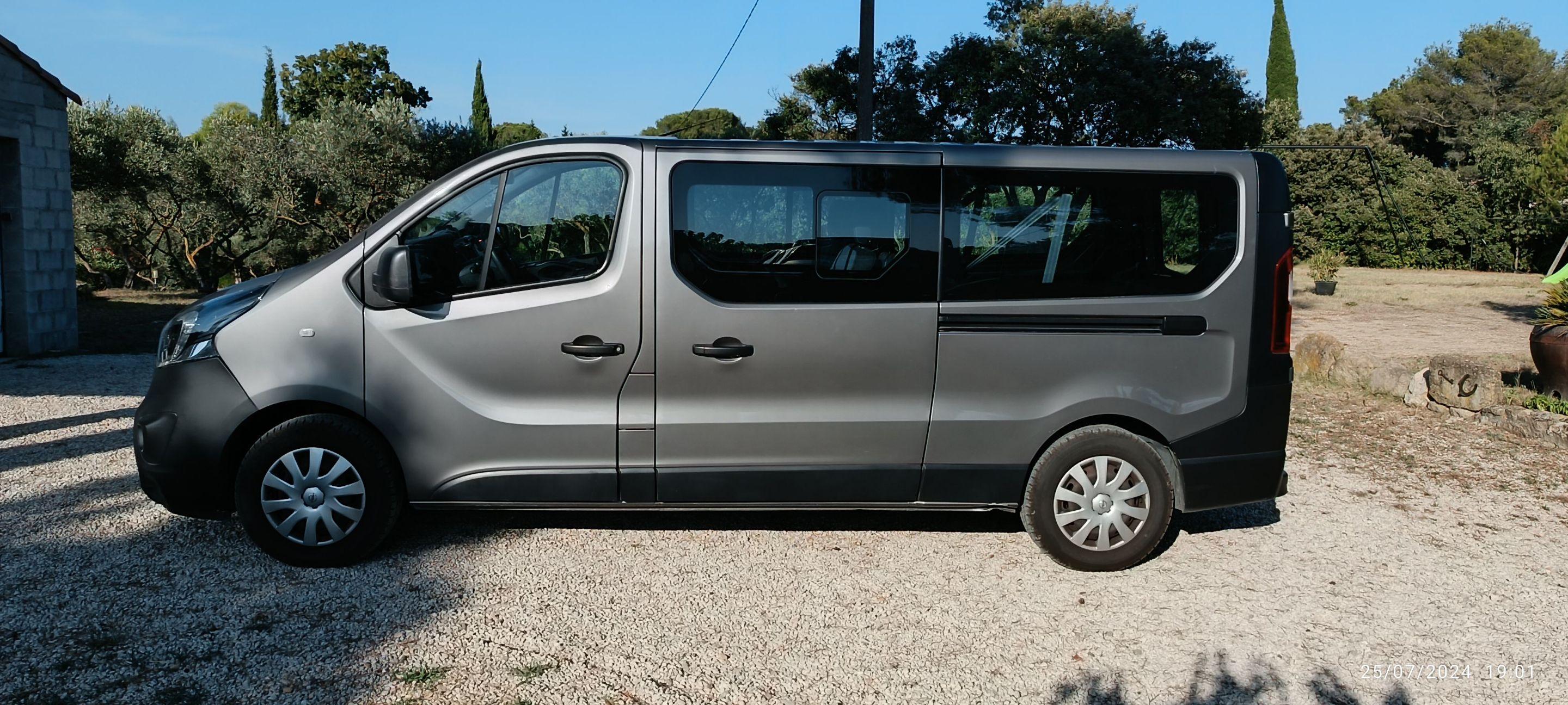 Opel VIVARO 2016 à Saint-chamas