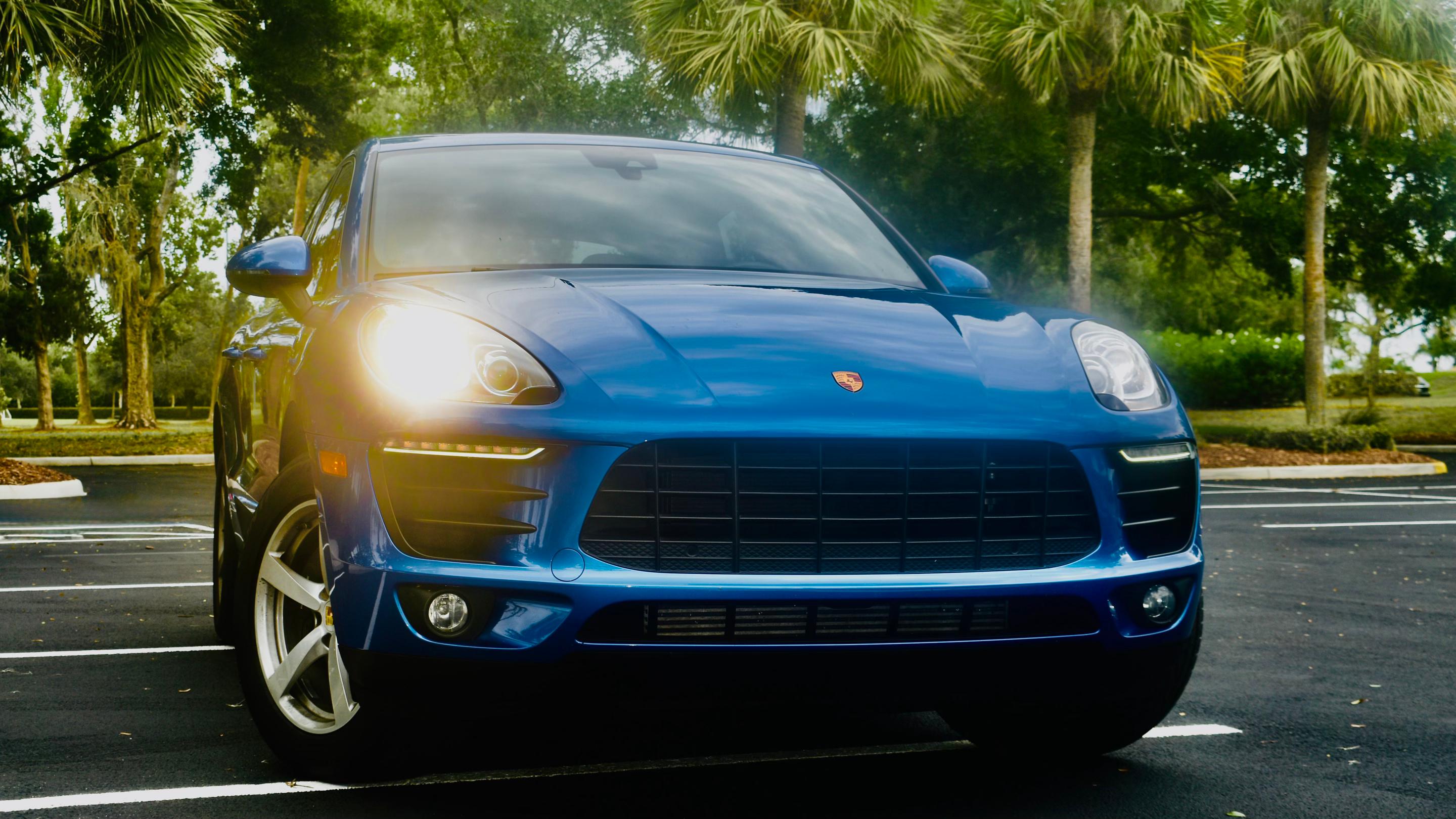Porsche Macan 2017 in Bradenton, FL