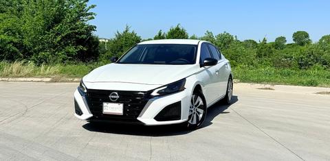 Nissan Altima 2025