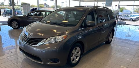Toyota Sienna 2012