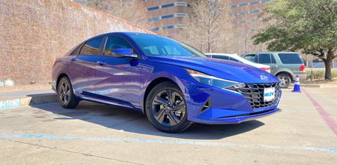 Hyundai Elantra 2022