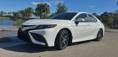 Toyota Camry 2021