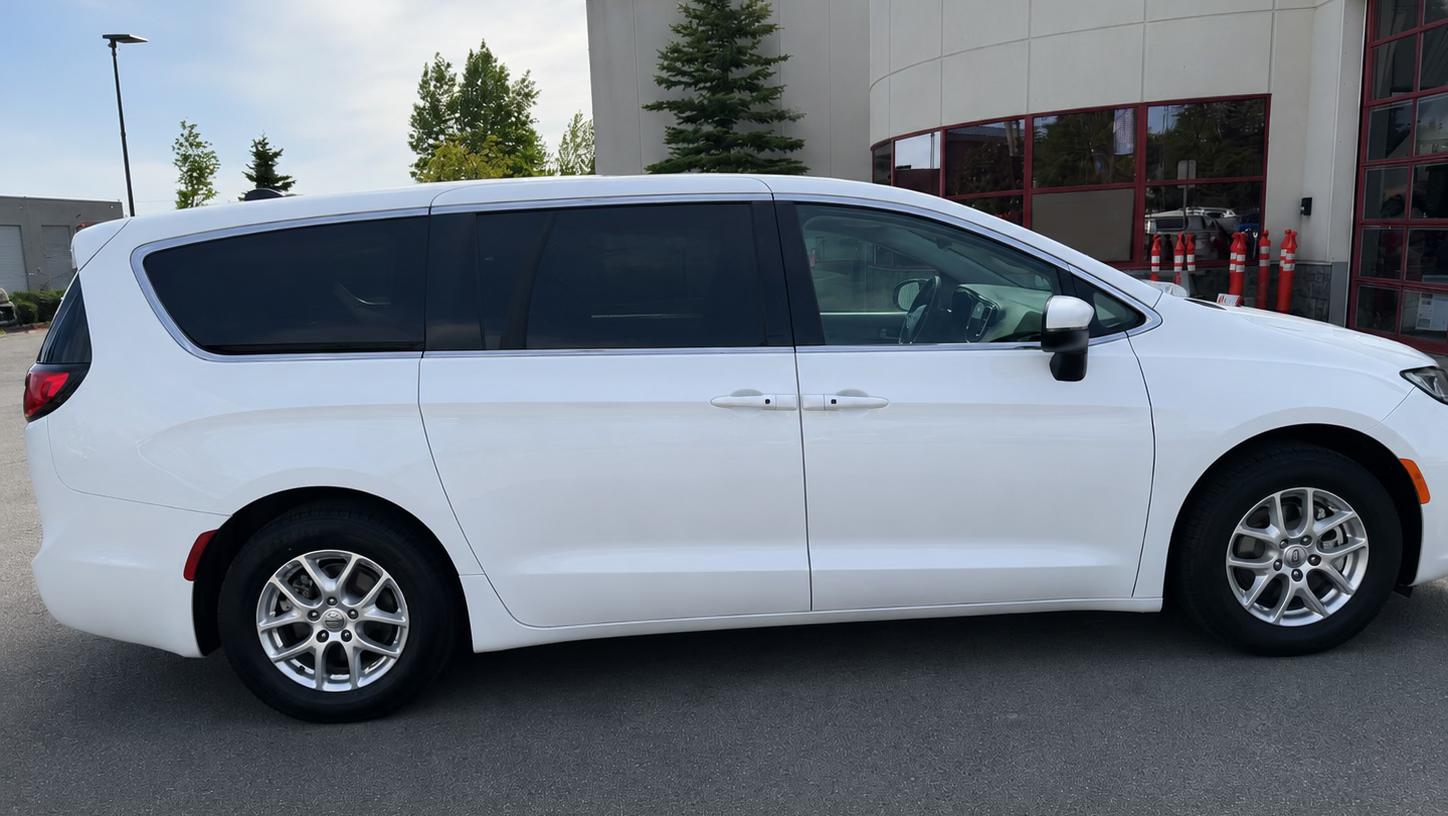 Chrysler Pacifica 2023 in Anchorage, AK
