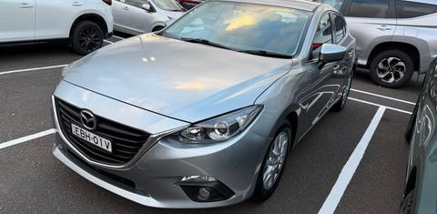 Mazda MAZDA3 2015