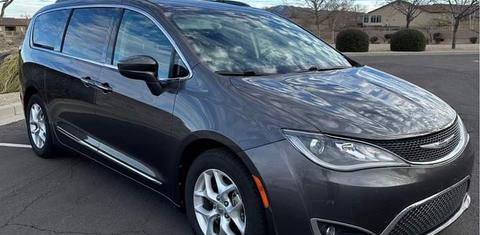 Chrysler Pacifica 2017