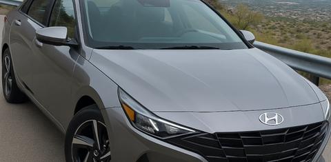 Hyundai Elantra 2025