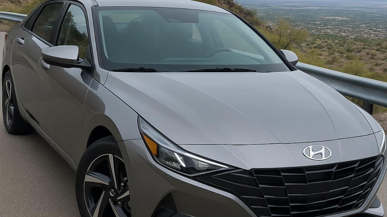 Hyundai Elantra 2025 in Glendale, AZ