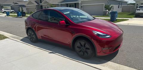 Tesla Model Y 2024