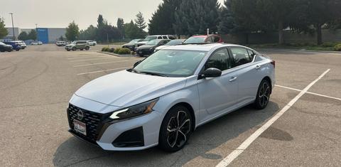 Nissan Altima 2023