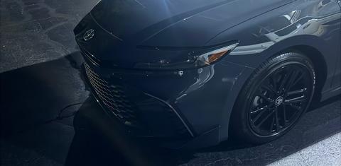 Toyota Camry Hybrid 2026