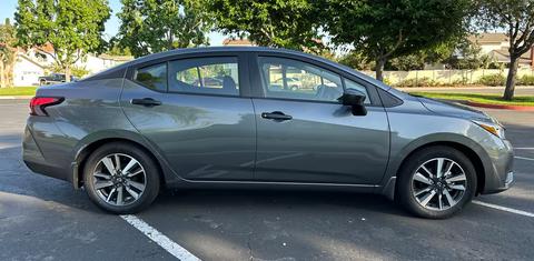 Nissan Versa 2023