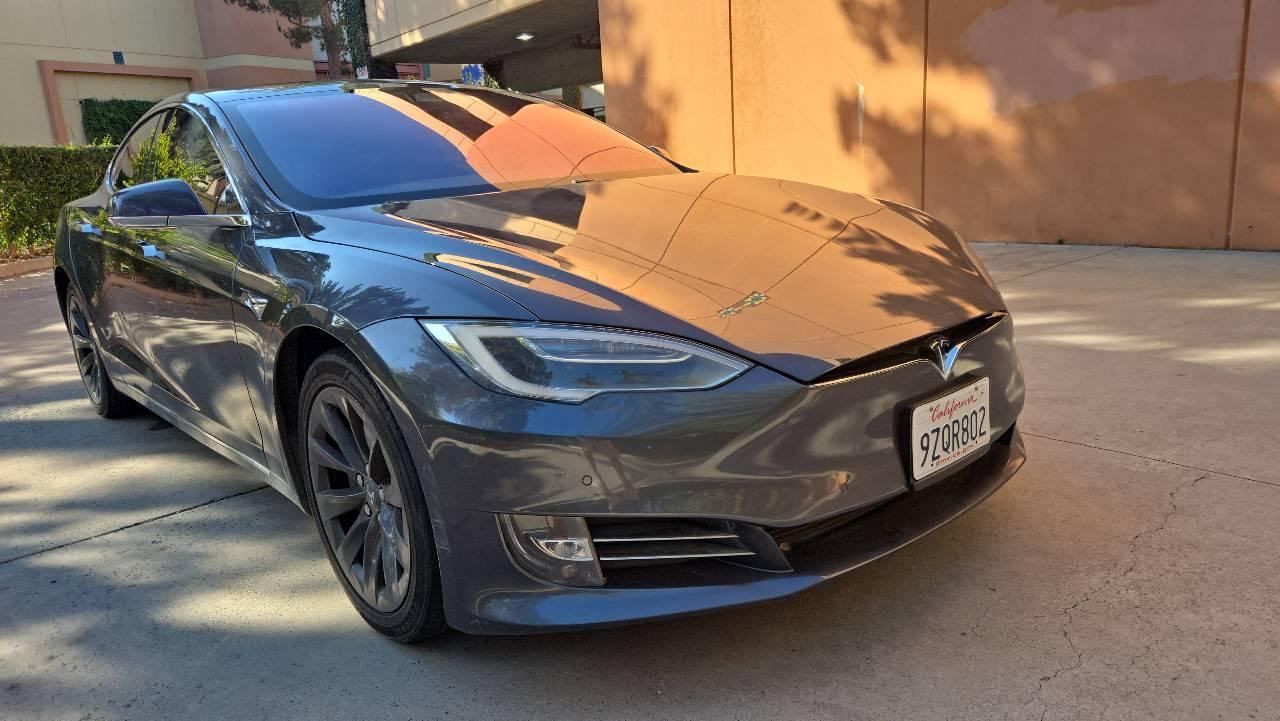 Tesla Model S 2017 in Thousand Oaks, CA