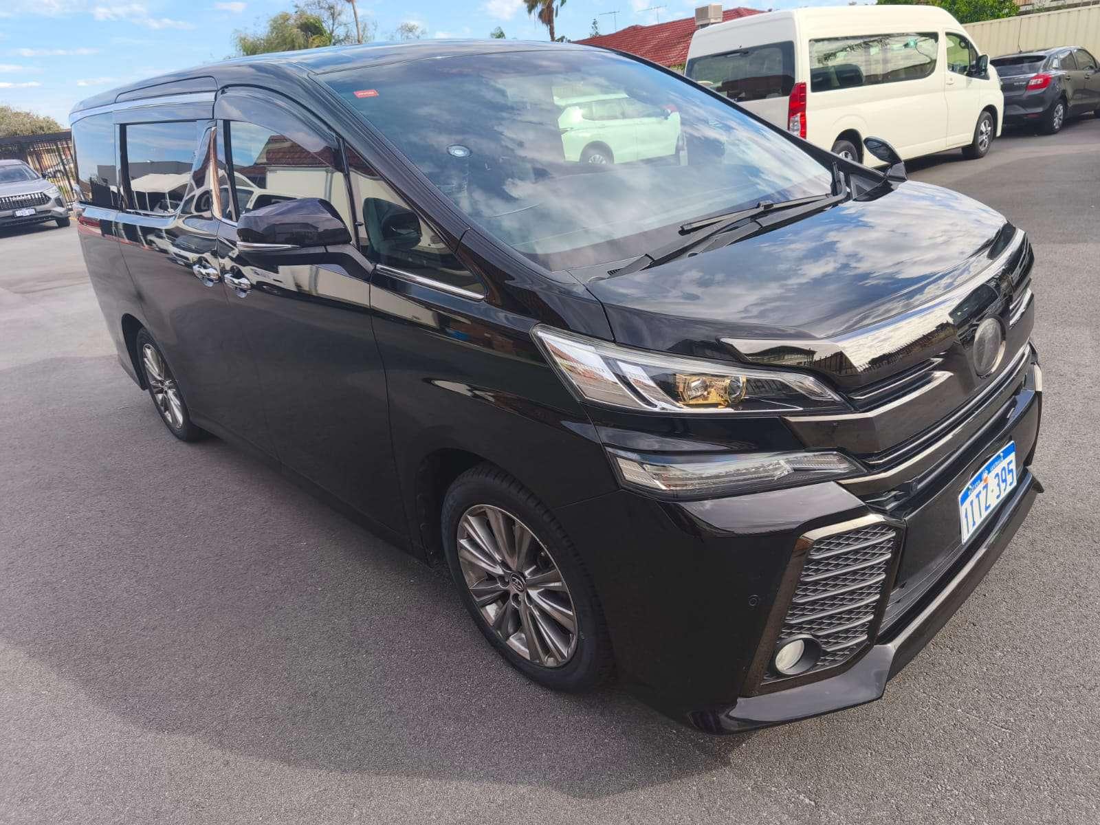 Toyota Vellfire 2018 in Bentley