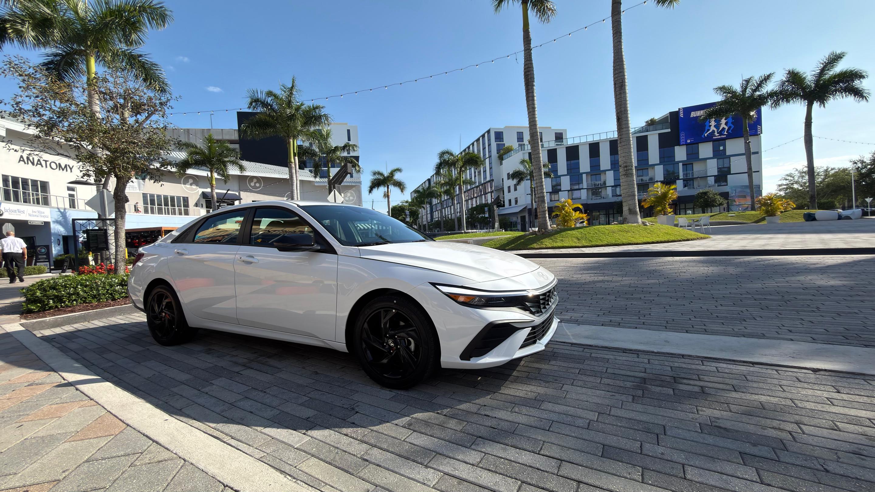 Hyundai Elantra 2026 in 