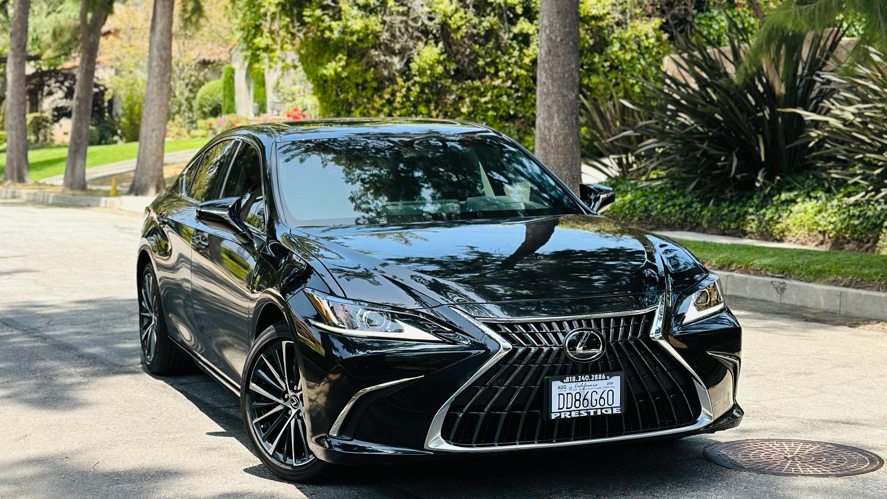 Lexus ES 2024 in 