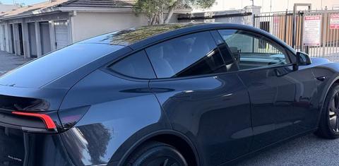 Tesla Model Y 2026