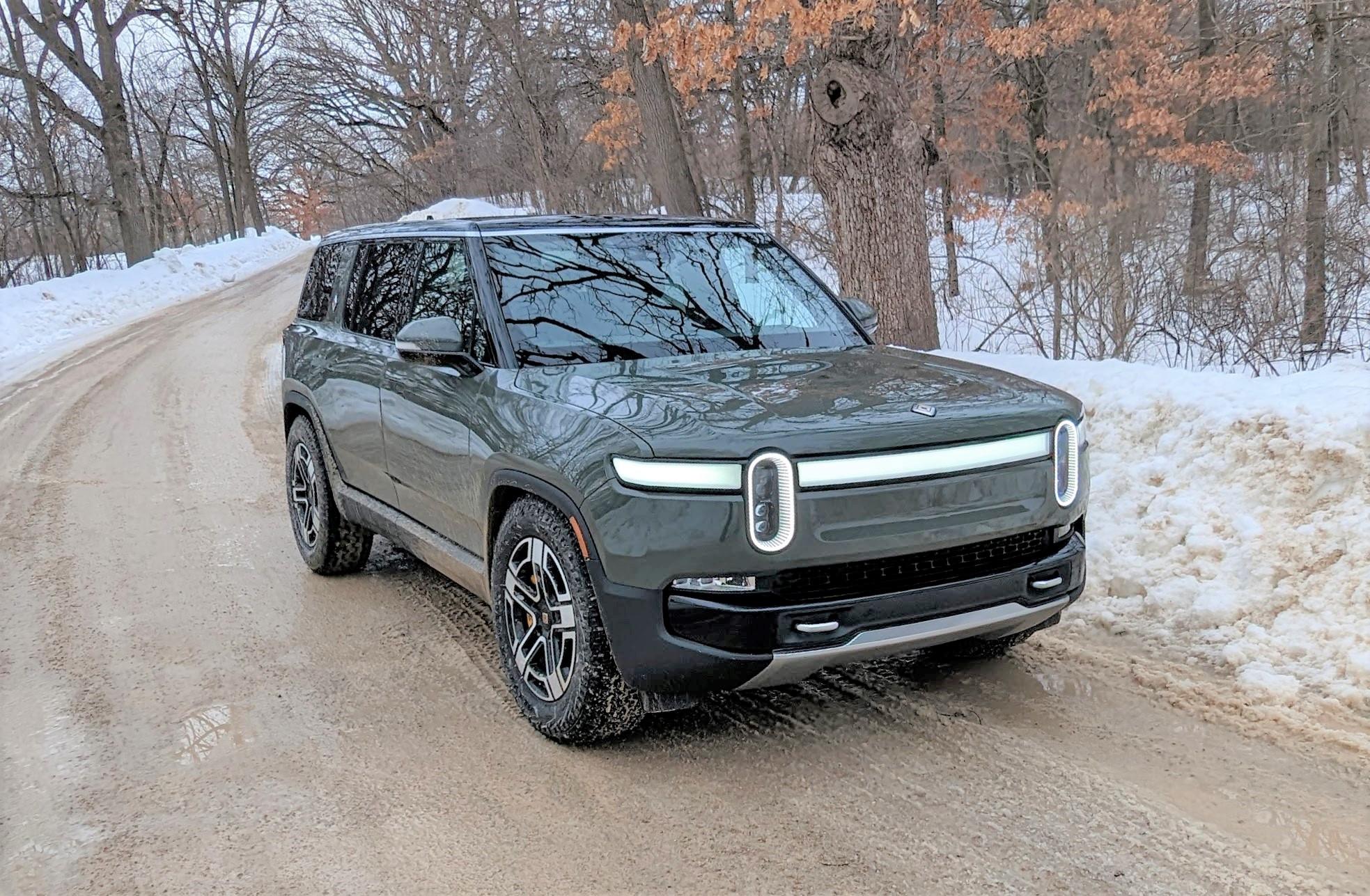 Rivian R1S 2023 in Apple Valley, MN