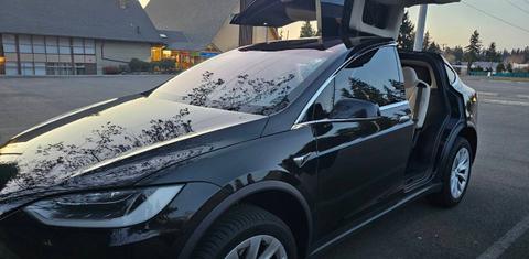 Tesla Model X 2018