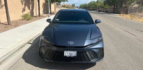 Toyota Camry Hybrid 2026