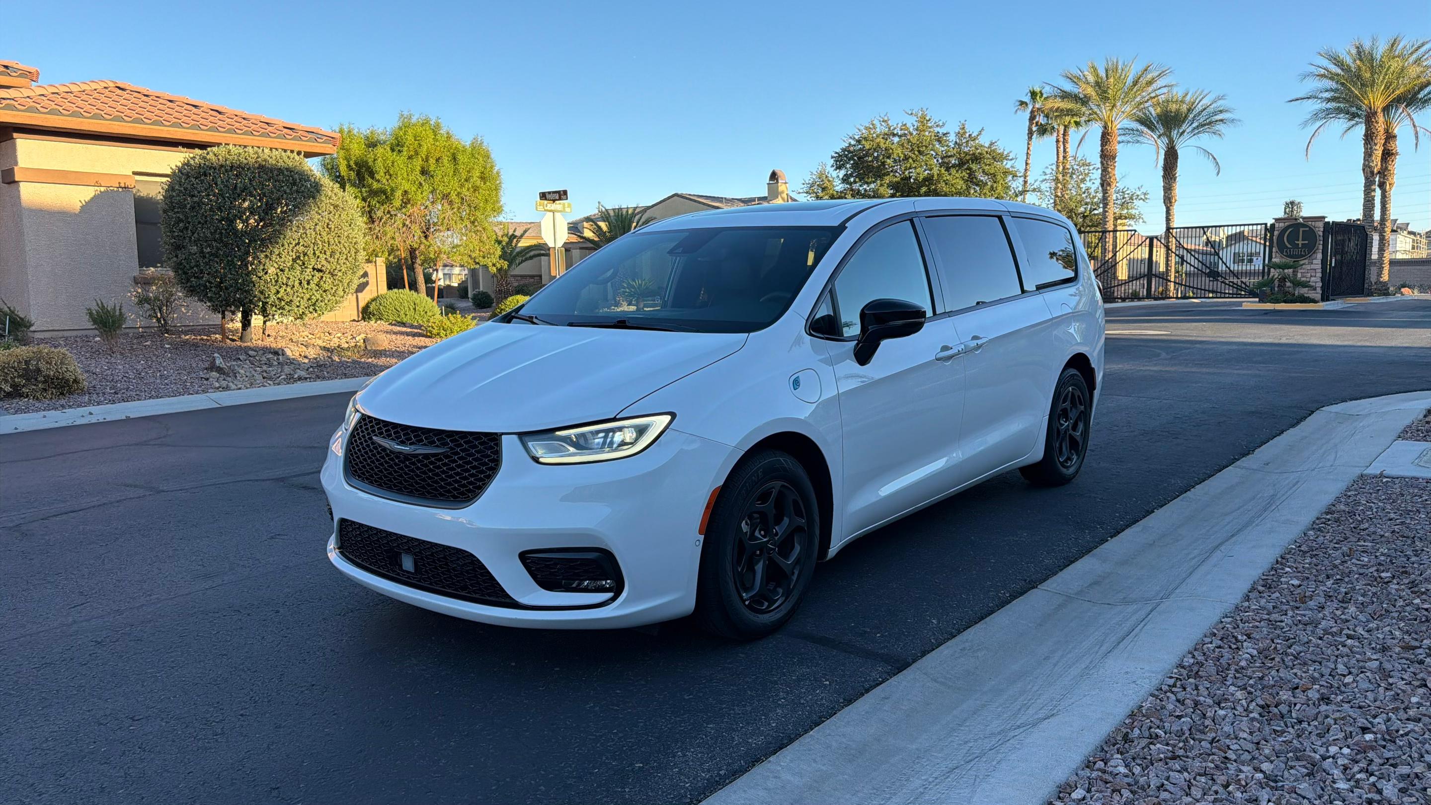Chrysler Pacifica 2023 in Las Vegas, NV