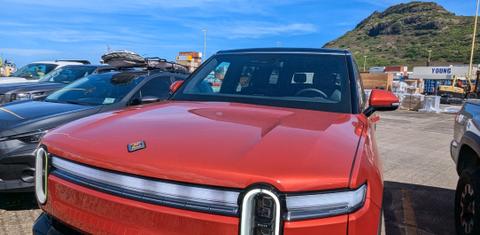 Rivian R1S 2025