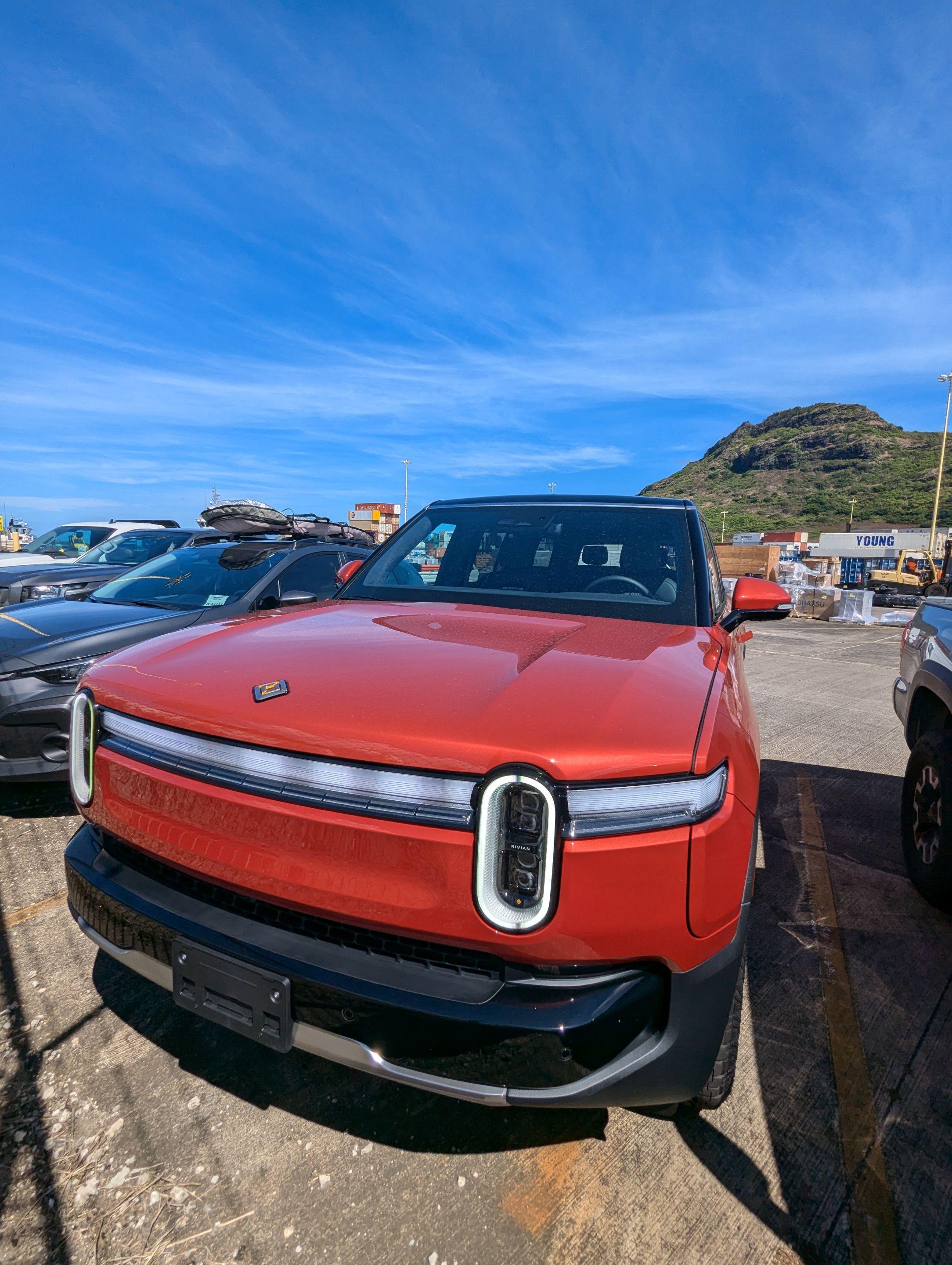 Rivian R1S 2025 in Koloa, HI