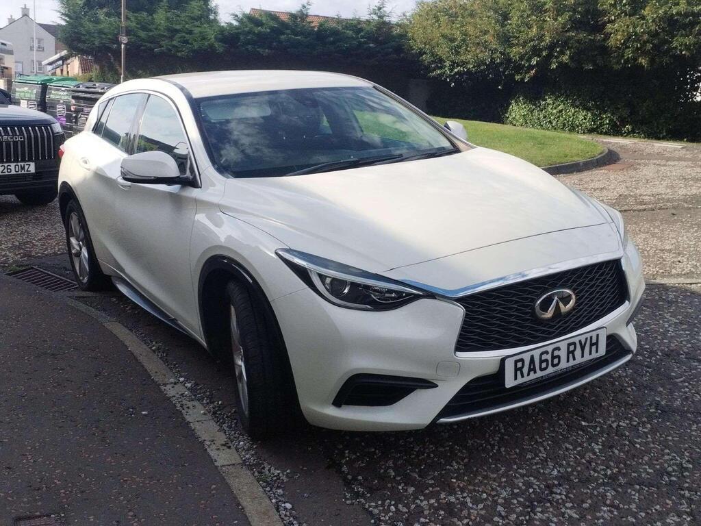 INFINITI Q30 2017 in Edinburgh