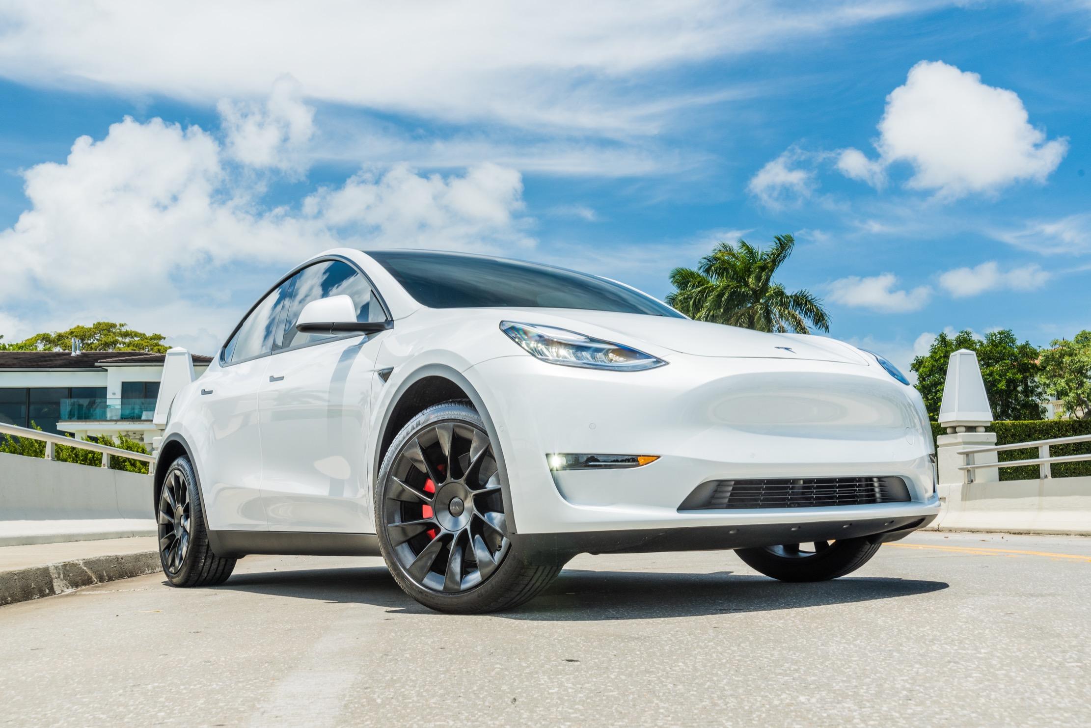Tesla Model Y 2021 in Miami, FL