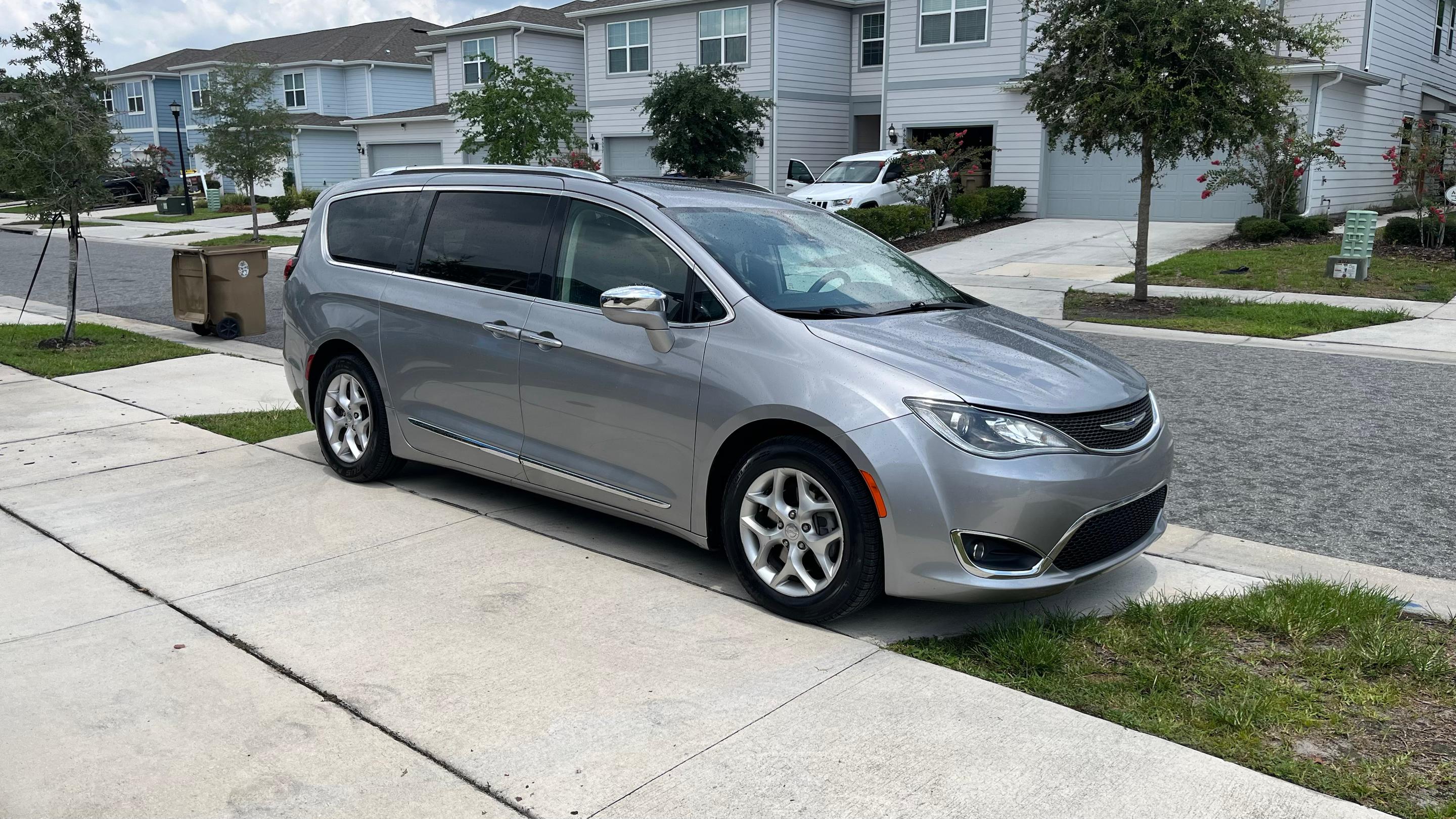 Chrysler Pacifica 2020 in Kissimmee, FL