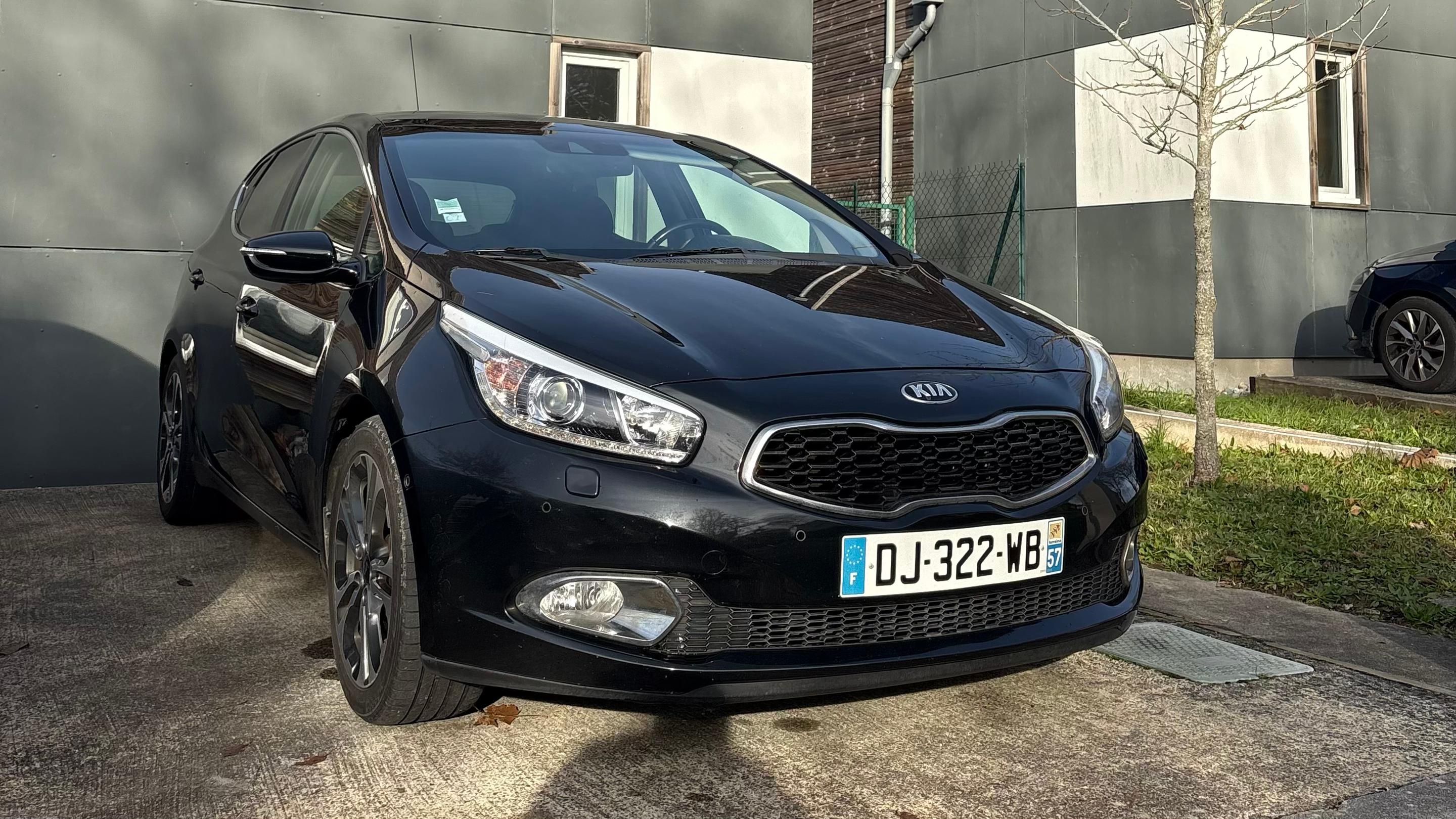 Kia CEED 2014 à Châteaubernard