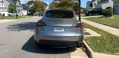 Tesla Model Y 2025