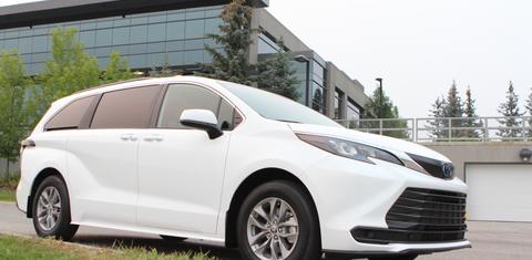 Toyota Sienna 2025