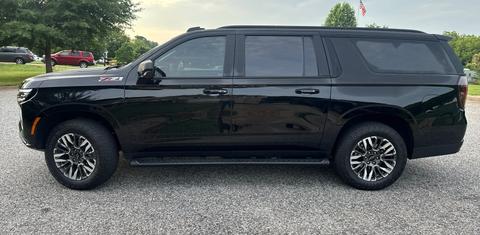 Chevrolet Suburban 2025