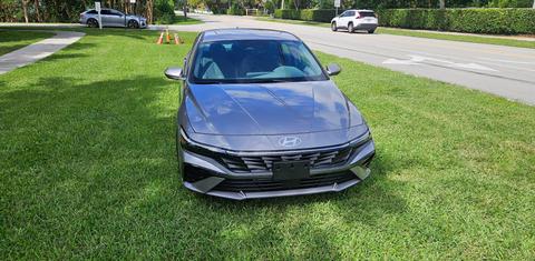Hyundai Elantra 2025