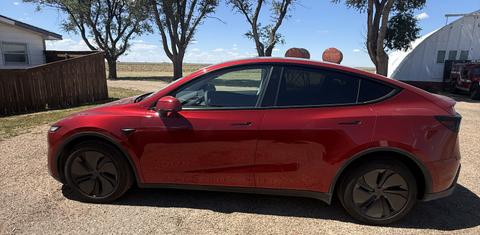 Tesla Model Y 2026