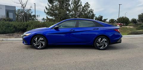 Hyundai Elantra 2025