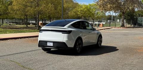 Tesla Model Y 2026