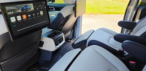 Kia Carnival Hybrid 2025