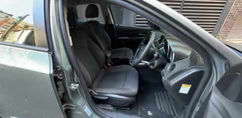 Holden CRUZE 2015