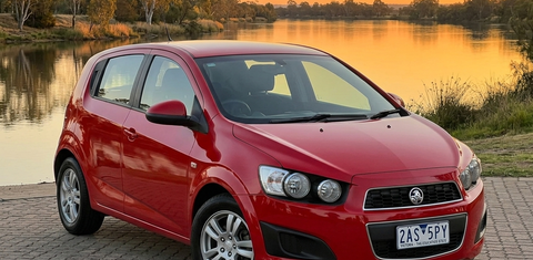 Holden BARINA 2015